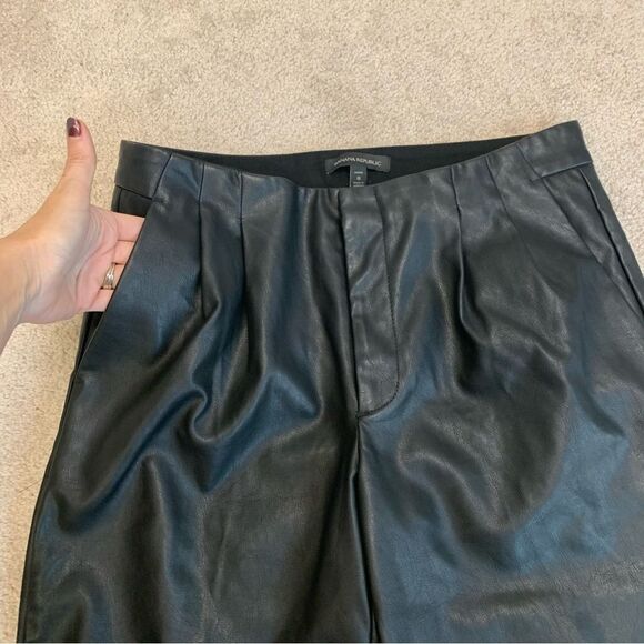 Banana Republic black front pleated faux leather pants Sz 8P - Picture 5 of 14